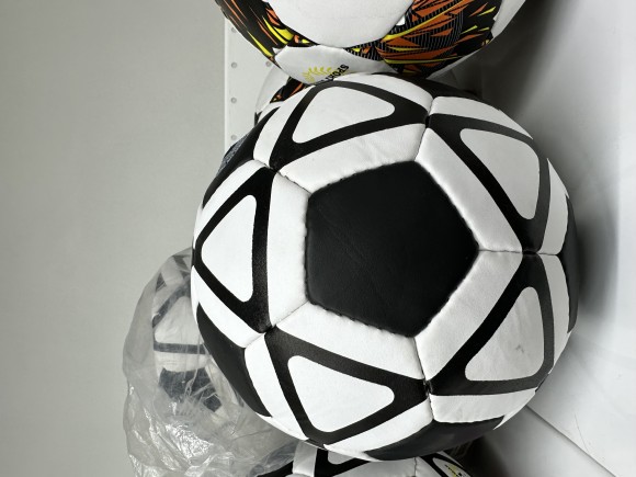 Мяч футбольный